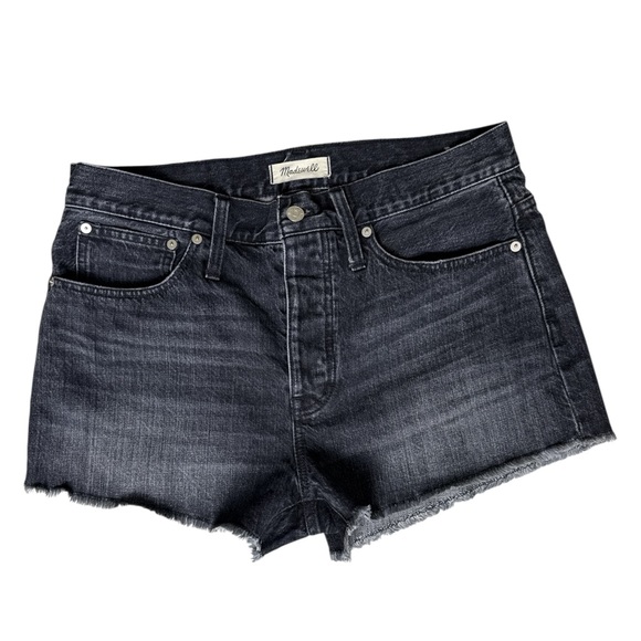 MADEWELL Relaxed Denim Shorts Black Fade Button Fly Raw Hem SZ 30 - Picture 2 of 7